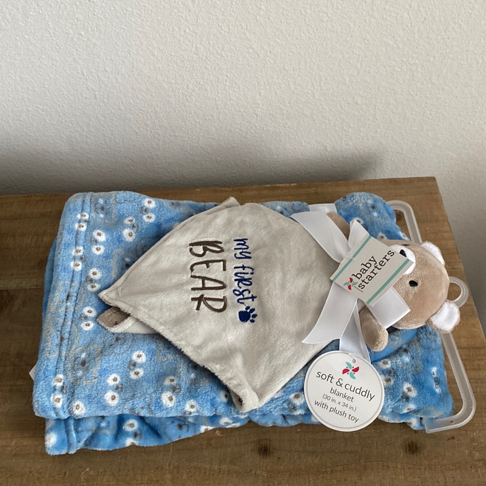 NWT plush bear toy and blanket for baby